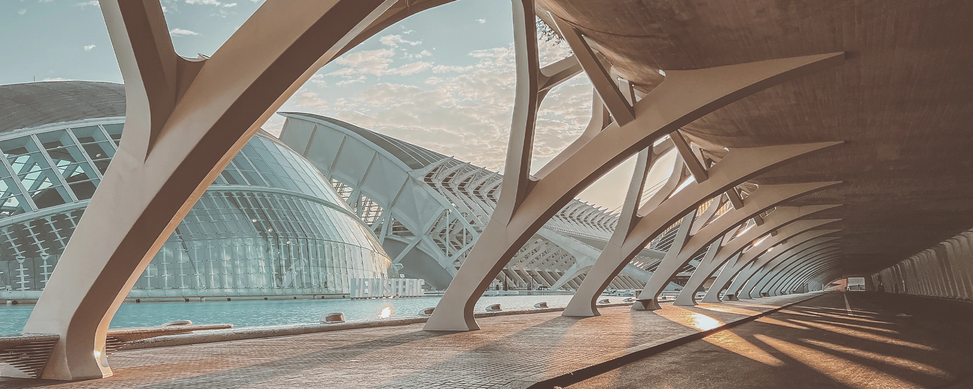 Panorámica de la Ciudad de las Artes y las Ciencias de Valencia